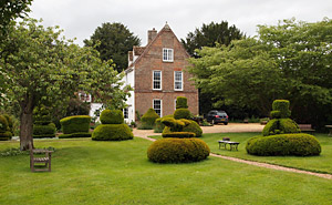 Topiary at Hemingford Grey